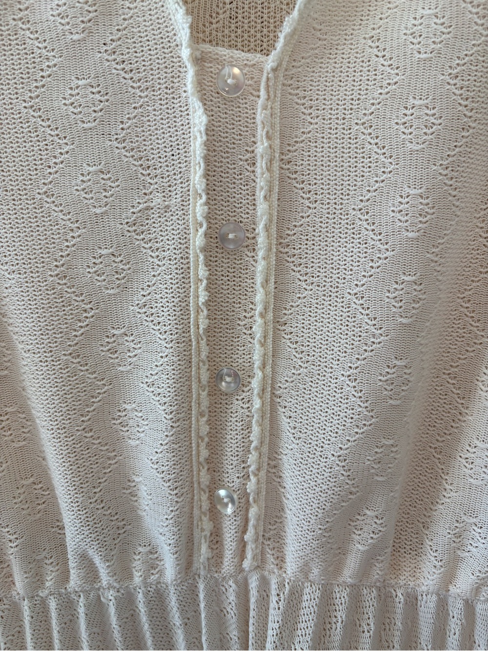 Women's Cream Long-Sleeve Pleated Midi Dress Vintage Montgomery Ward - Picture 3 of 8